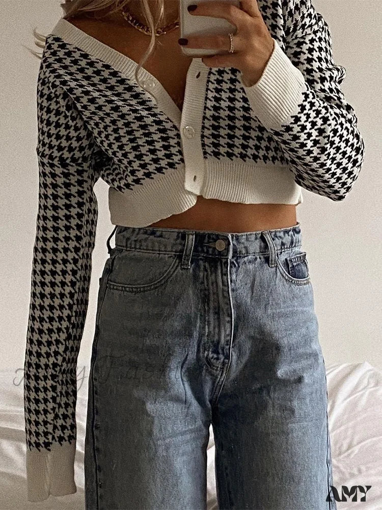 Amy Fashion - Houndstooth Print Vintage Cropped Cardigan