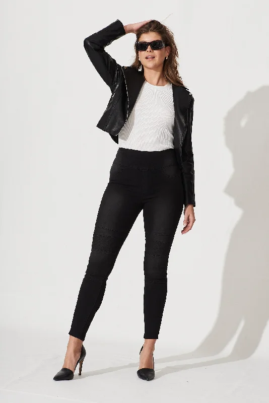 Little Lies High Rise Skinny Jegging In Black Denim