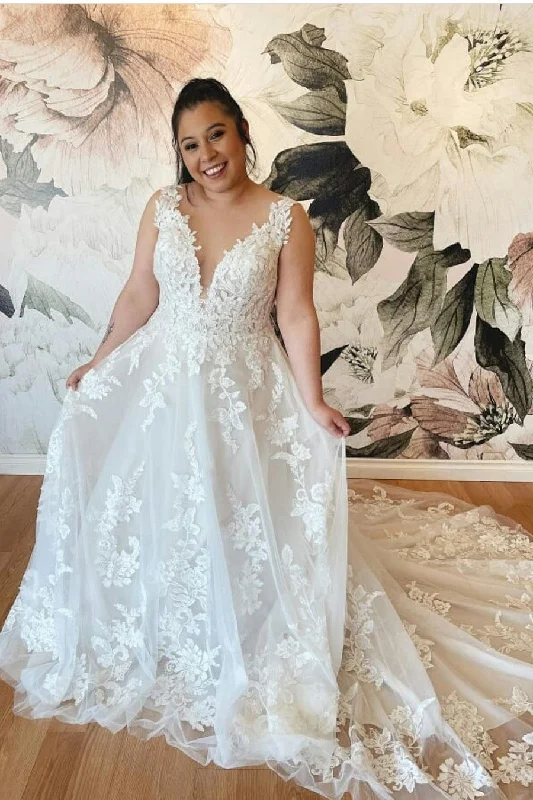 Women Plus Size Wedding Gown Lace Appliques Train